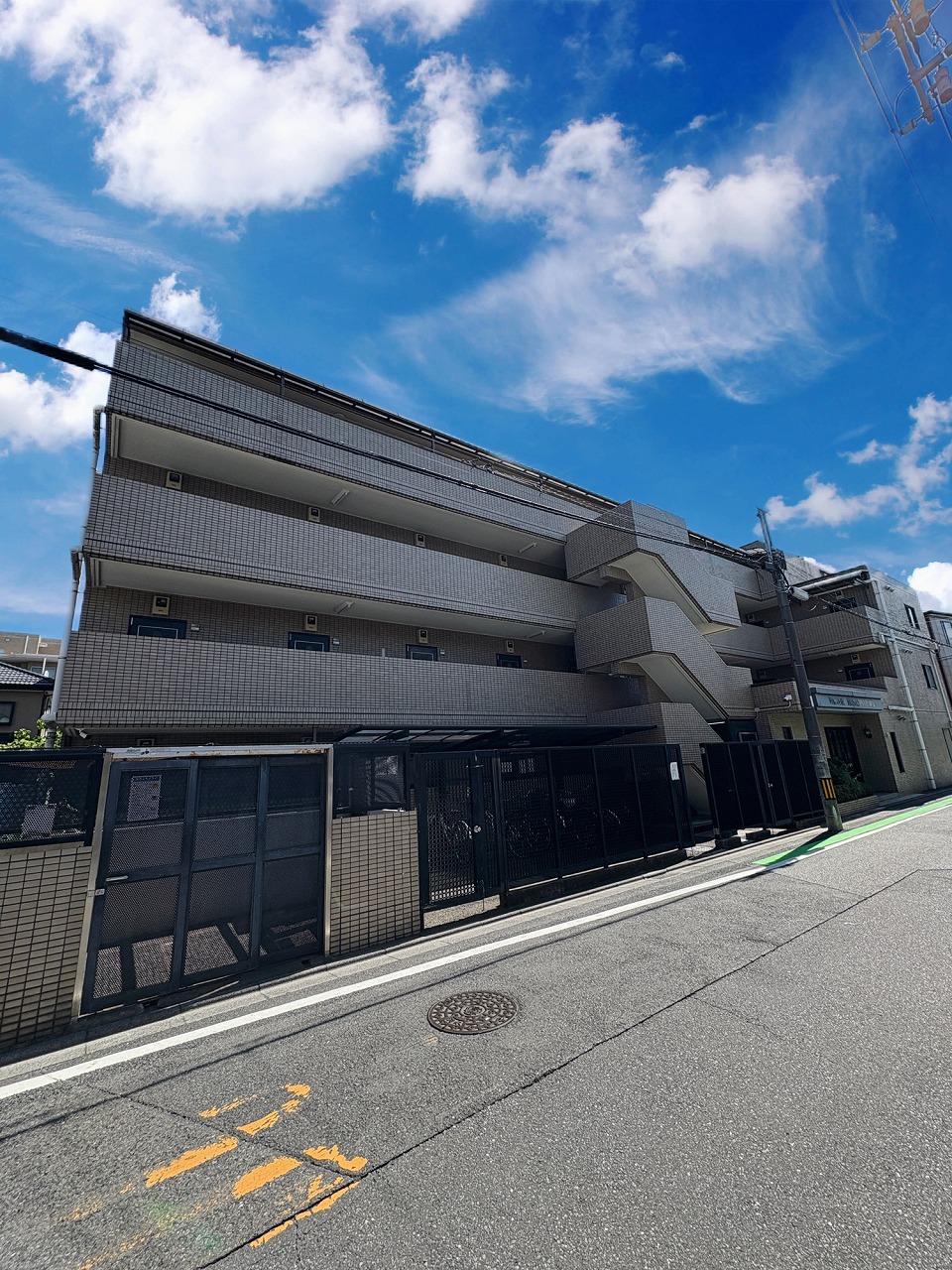 ワコーレ武蔵浦和の外観