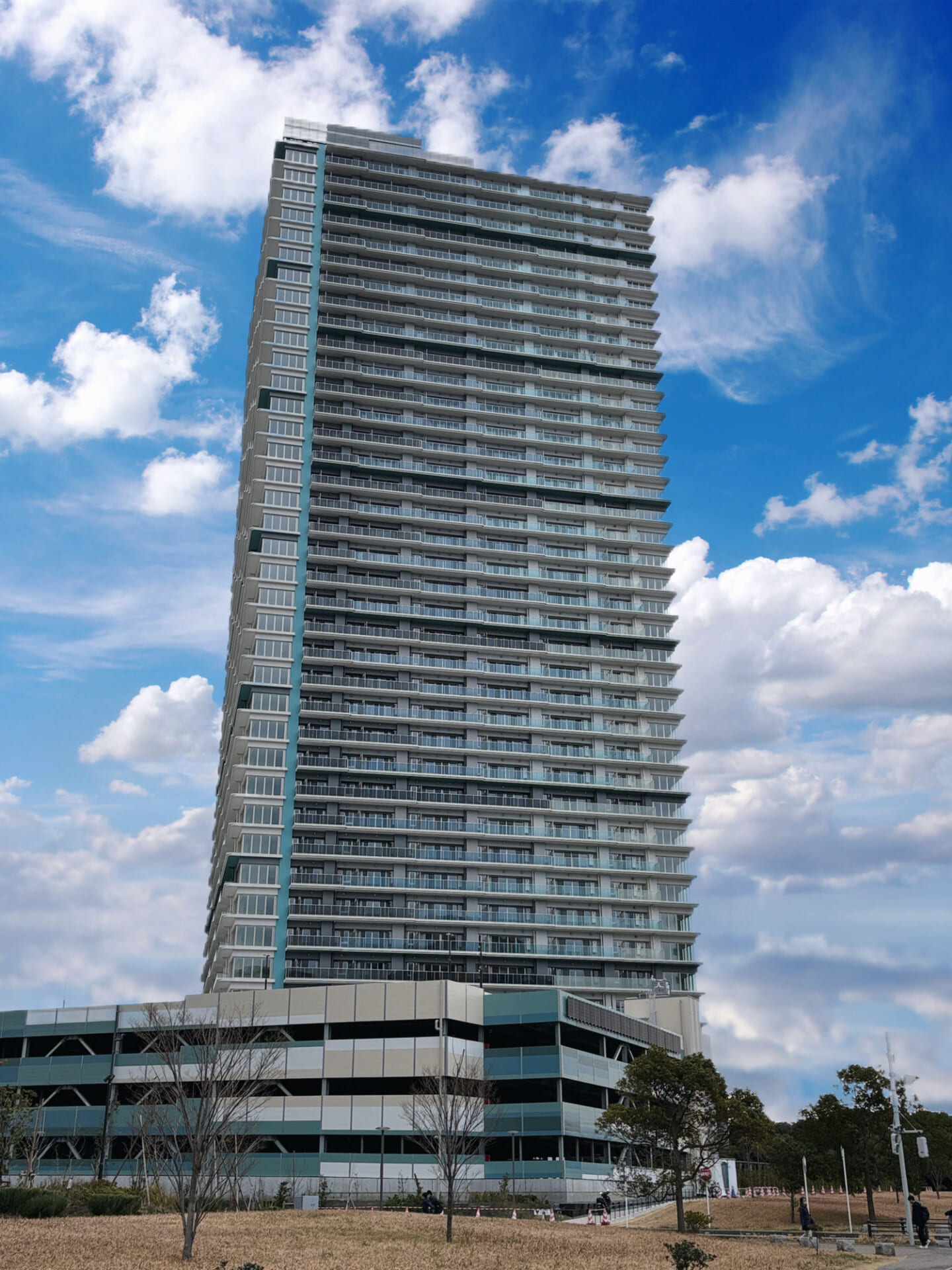 幕張ベイパーク ライズゲートタワーの外観